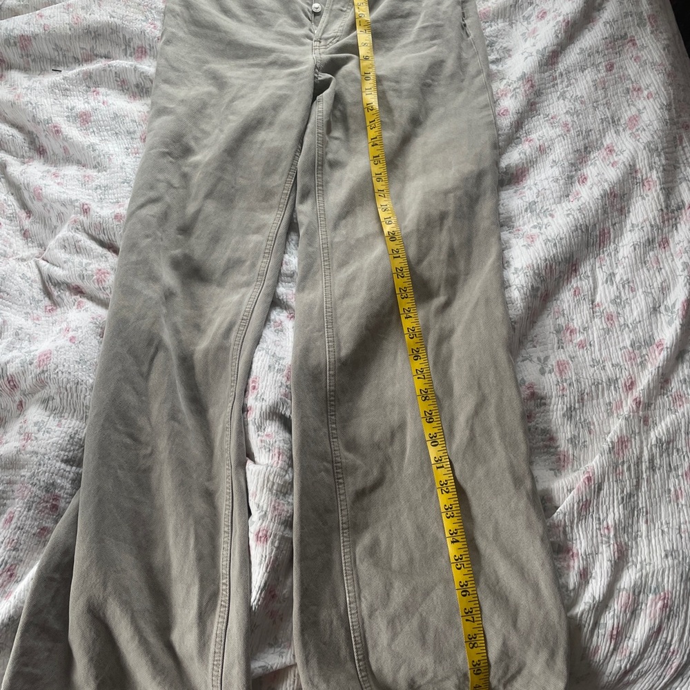 $295 RE/DONE 70s Ultra High Rise Wide Leg Jeans in grey - Picture 9 of 11